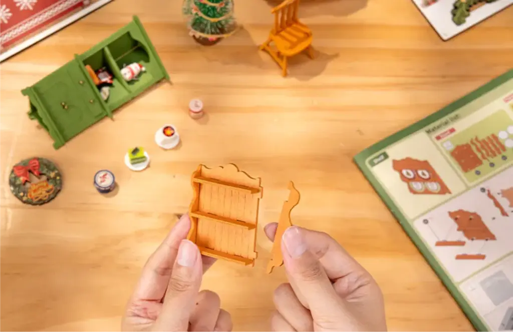 Santa's Toy Shop 14