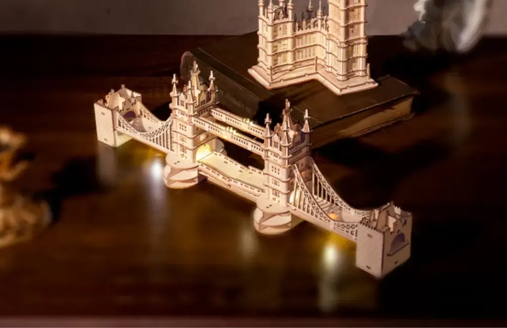 Tower Bridge 16