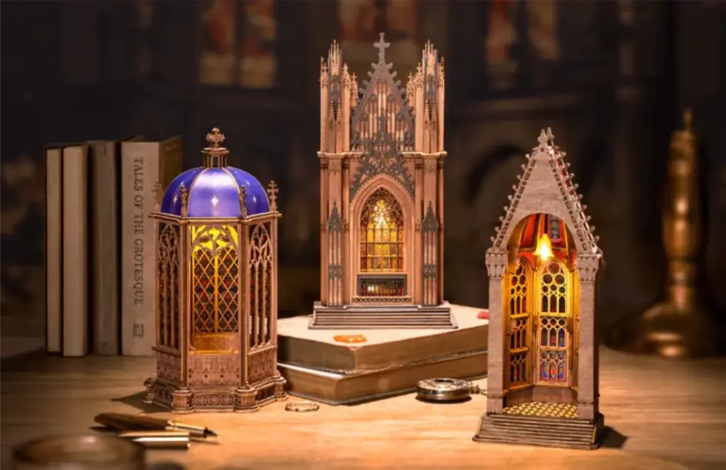 Geometric Cathedral 18