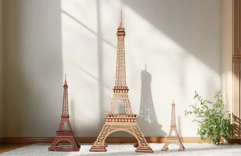 Eiffel Tower Plus 16