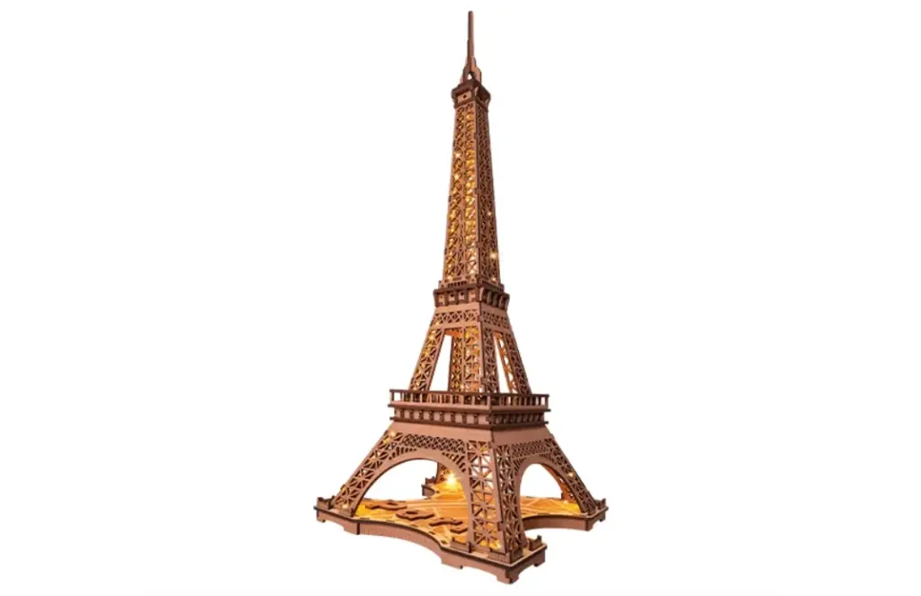 Night of the Eiffel Tower 12