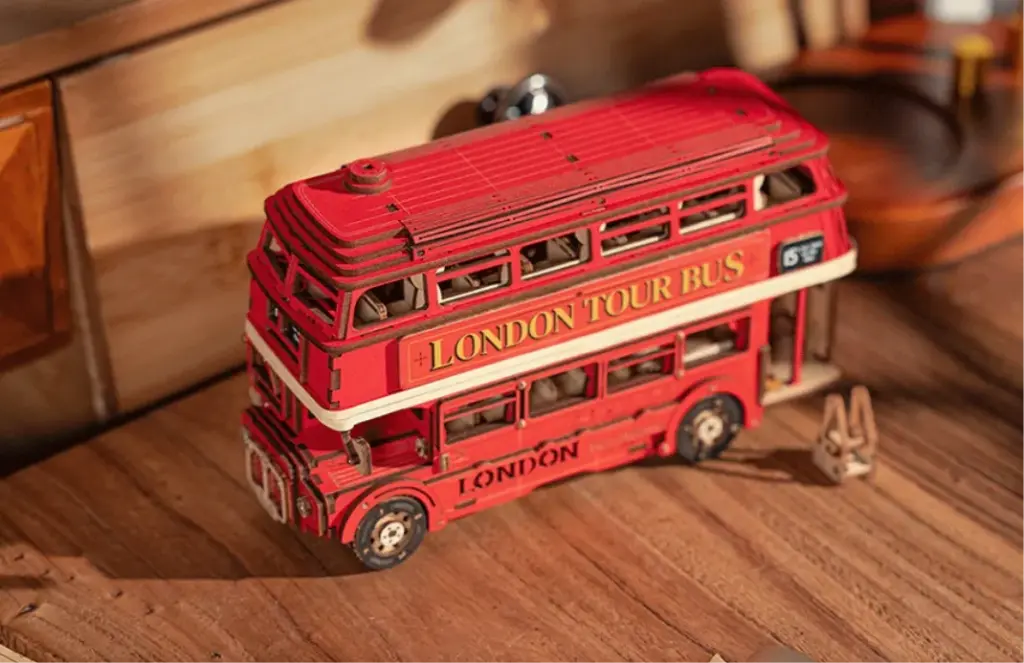 London Tour Bus 18