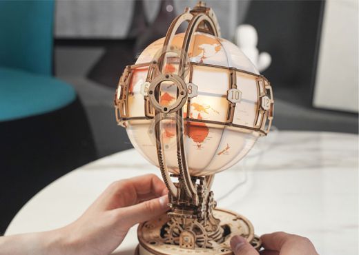 Luminous Globe 14