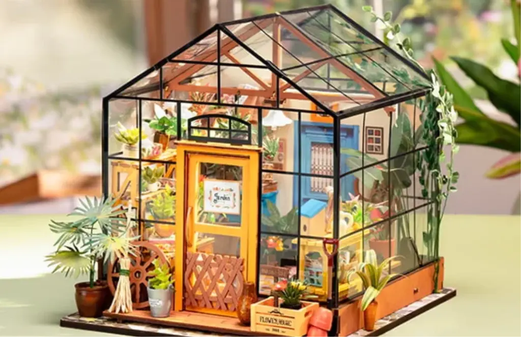 Cathy's Flower House 12
